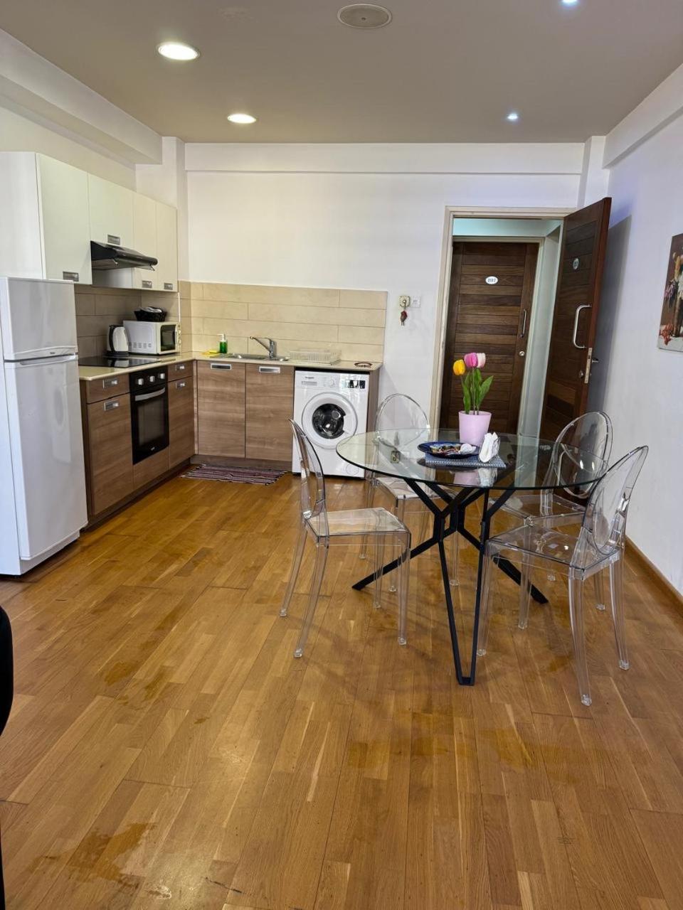 Ithaki Phinikoudes Apartment No. 205 Ларнака Екстер'єр фото