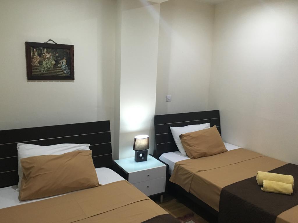 Ithaki Phinikoudes Apartment No. 205 Ларнака Екстер'єр фото